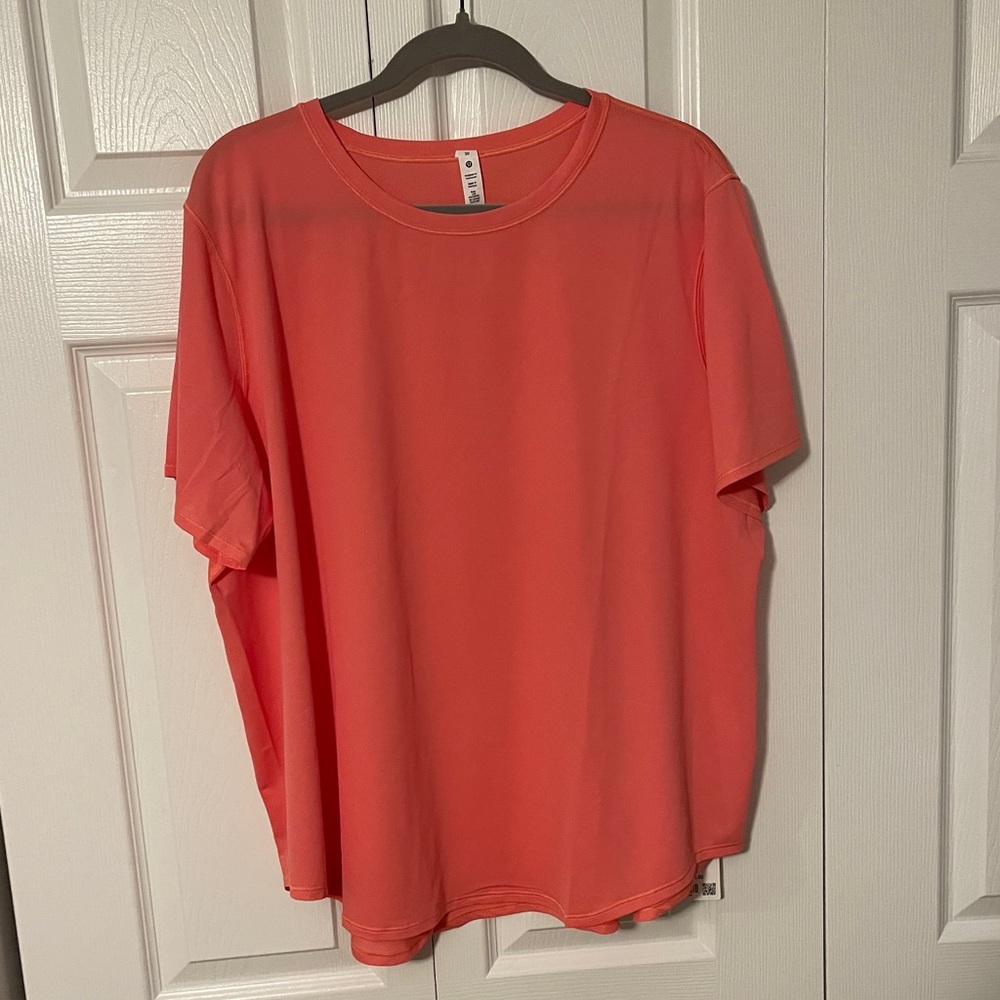 lululemon athletica Coral Short Sleeve Tee
